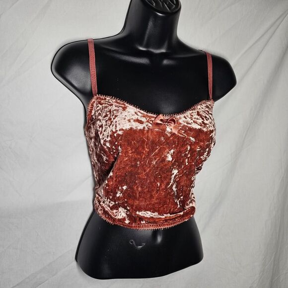 no brand Tops - Pink crushed velvet crop tank top